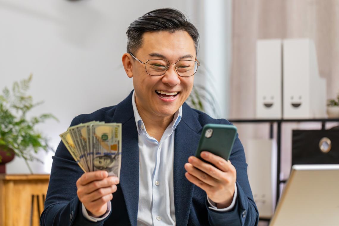 华仁医保个人账户余额取出方式：手把手教你轻松搞定